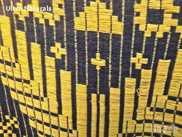 Стар вълнен ковьор, ръчно тъкан