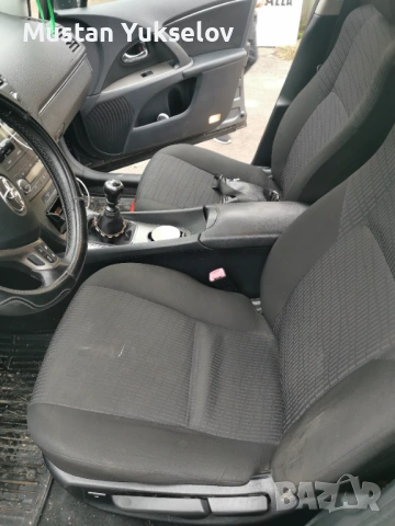 Toyota avenssi 2.0 d4d, снимка 10 - Автомобили и джипове - 53191892