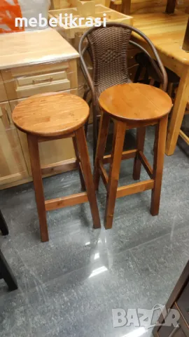 Бар стол-Масив в цвят орех. НАЛИЧЕН!