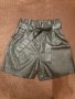 Junona  къси панталони, снимка 1 - Къси панталони и бермуди - 34919525