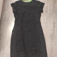 Продавам черна дантелена рокля, снимка 2 - Рокли - 39845680