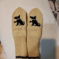 Ръчно плетени детски чорапи, снимка 1 - Чорапи - 39317291