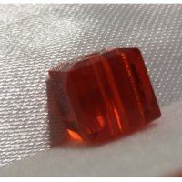 Кристали кубичен кристал ЧЕРВЕН - НОВО.