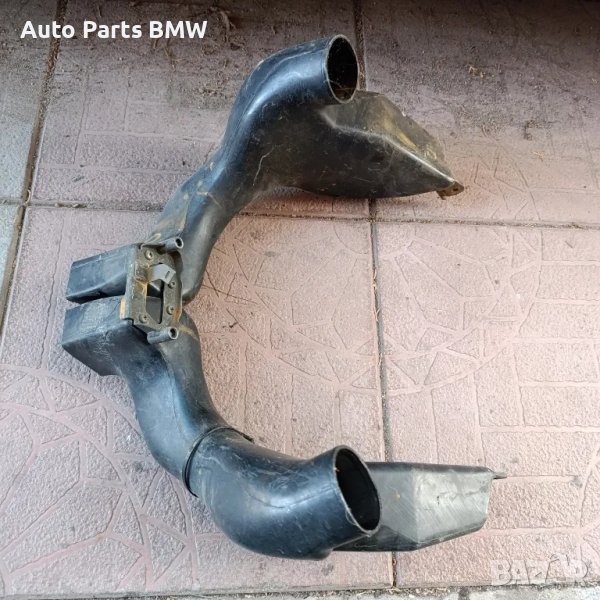 Въздуховоди Yamaha R6 Колове Ямаха Р6 YZF R6
Въздуховоди от яйцето към въздушния филтър, снимка 1