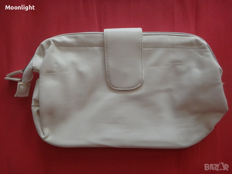 Нов тоалетен козметичен несесер Dove, снимка 1