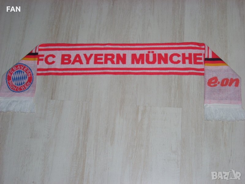 Оригинален плетен футболен фен шал на Байерн Мюнхен Bayern München от сезон 2007/08 с голям размер, снимка 1