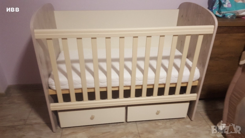 НАМАЛЕНО на 95лв Детско легло с люлеещ механизъм +подарък матрак, снимка 1