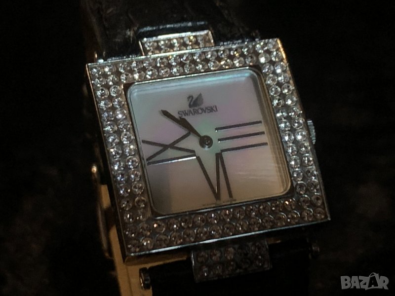 Невероятен дамски часовник SWAROVSKI, снимка 1