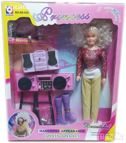 Кукла с атрактивна визия, диско водеща с касетофон и още аксесоари, снимка 1