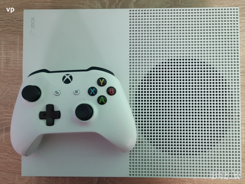 ПЕРФЕКТЕН Microsoft Xbox One S + Fortnite Battle Royale Launch Edition All, бял, версията с 4K UHD, снимка 1