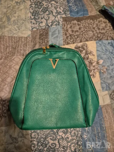 хубава зелена раничка, снимка 1