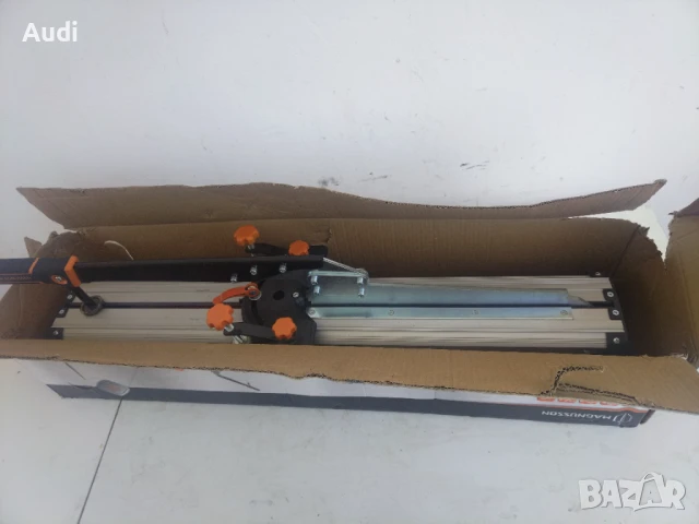 Характеристики:  Максимална ширина на рязане: 320 мм Максимална дебелина на ламинирания панел: 12 мм, снимка 14 - Други инструменти - 50808524