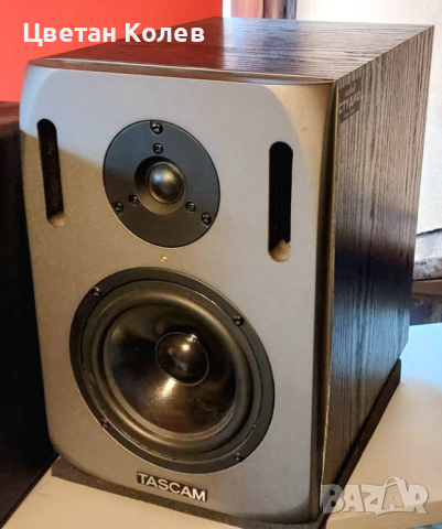 Tascam VL-A5 Active Monitor, 5.25" two-way monitors 2 броя, снимка 2 - Тонколони - 44688038