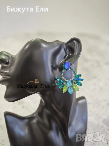 Официални обеци с кристали , снимка 2 - Обеци - 53896444