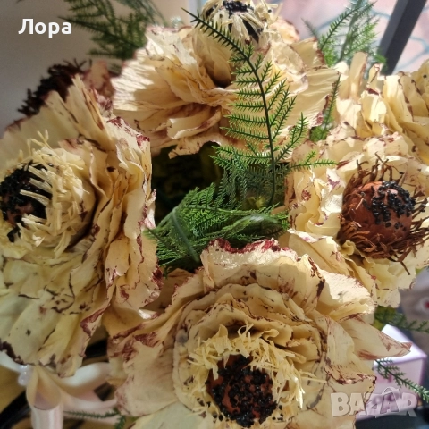 Декоративна кошница с ръчно изработени седем цветя от креп хартия от арт ателие Lollipop, снимка 4 - Декорация за дома - 52321428