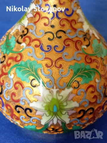 Китайска ваза с цветен емайл, снимка 3 - Вази - 54157794