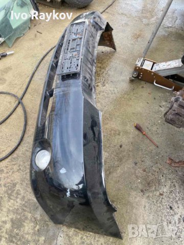 Предна броня за Kia Carnival 2005g , снимка 2 - Части - 44185617