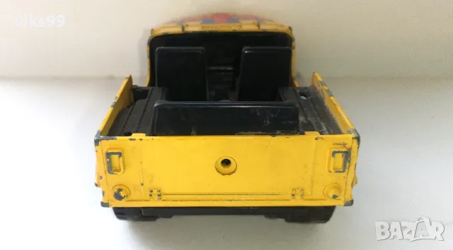 Bburago JEEP CJ 7 PIRELLI MADE IN ITALY - Мащаб 1:24, снимка 3 - Колекции - 48704636