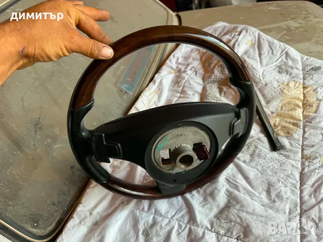 трилъчев махагонов волан за mercedes clw w218 w212 w204  e320 c350, снимка 4 - Части - 55878384