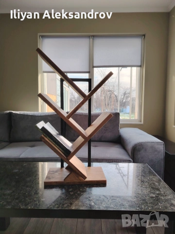 Етажерка за книги 