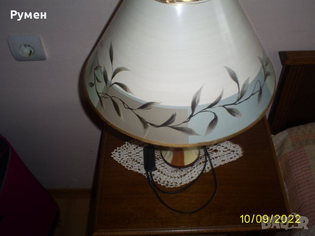 Нощна електрическа лампа, снимка 1 - Настолни лампи - 38100743