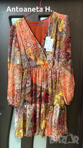 Рокля Guess, снимка 2 - Рокли - 52642638