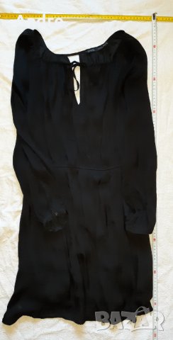 рокля Zara - ефирна, черна, дълъг ръкав