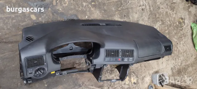 Арматурно табло Vw Golf 4 - 100лв, снимка 2 - Части - 48040900