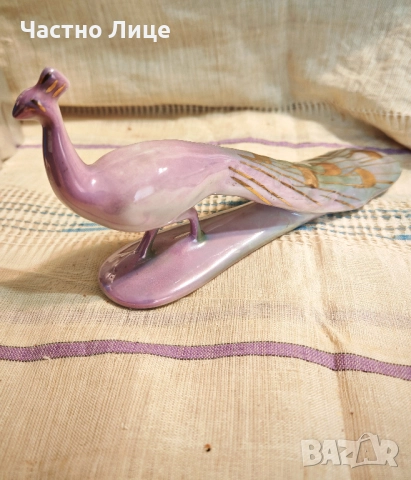 Българска Соц Порцеланова Фигура Паун 1960те год. , снимка 1