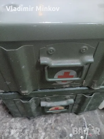 Военни медицински алуминиеви сандъци два броя, снимка 4 - Антикварни и старинни предмети - 55974393