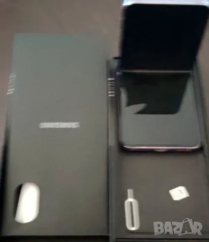 Samsung Galaxy Z Flip 4 за резервни части, снимка 5 - Резервни части за телефони - 55327408