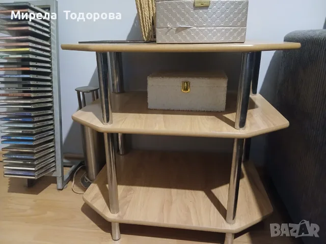 тв и музикален шкаф