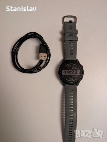 Часовник Garmin Forerunner 255