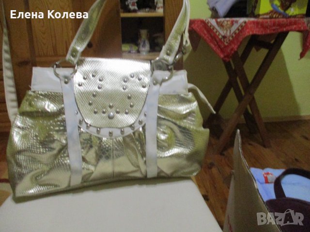Кожени чанти и портмоне, снимка 8 - Чанти - 34373703