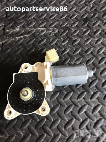 Мотор за стъкло на задна лява врата за Mercedes CLS W219 320 CDI (2005-2011) 