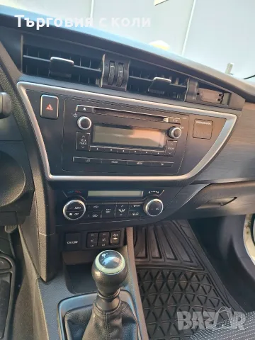 Toyota Auris 1.33 vvti, снимка 11 - Автомобили и джипове - 56509824