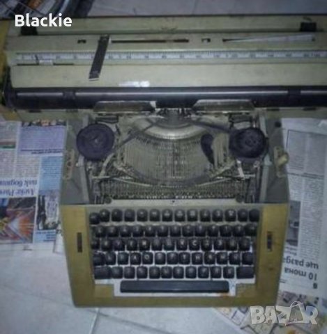 Пишеща машина ГДР, снимка 1 - Други - 30652871