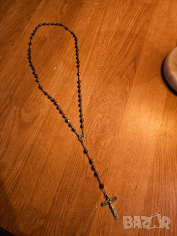 Стара молитвена броеница с кръст разпятие богородица и Исус Христос  и лилави  кристали за да те п