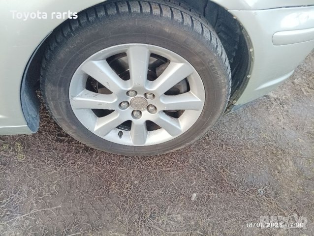 На части, Авенсис 2.0 116кс комби, снимка 5 - Автомобили и джипове - 39352412