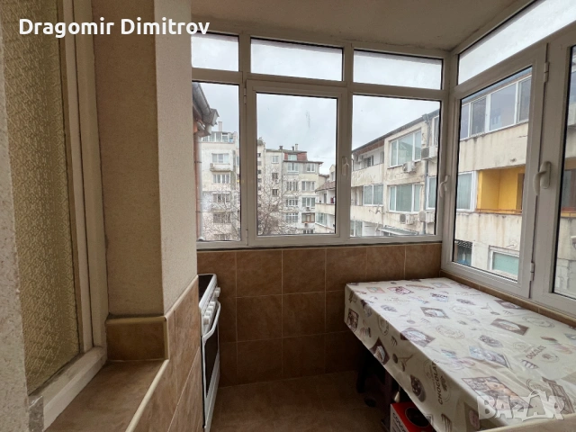 Тристаен тухлен апартамент в район Зимно кино Тракия , снимка 5 - Апартаменти - 53291844