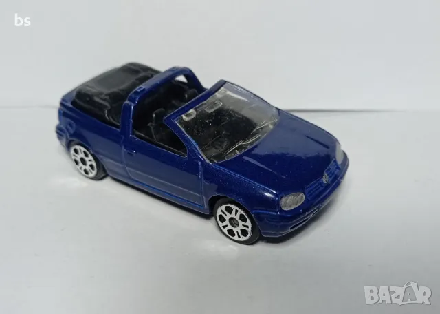 Maisto VW Golf GTI Cabrio 1:64, снимка 4 - Колекции - 47385014