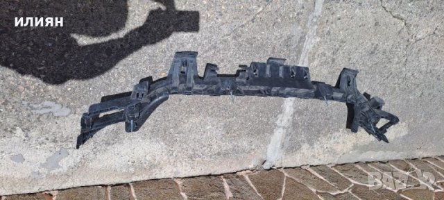 Основа за спойлер задна броня за Audi A3 S3 S-line 2015г 2016г 8v4807385b, снимка 2 - Части - 37600590