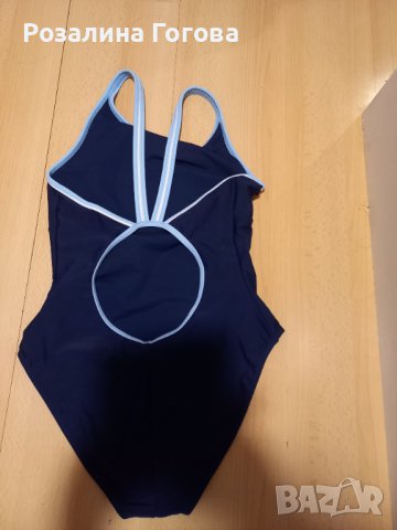 Продавам бански Arena , снимка 2 - Водни спортове - 37803398