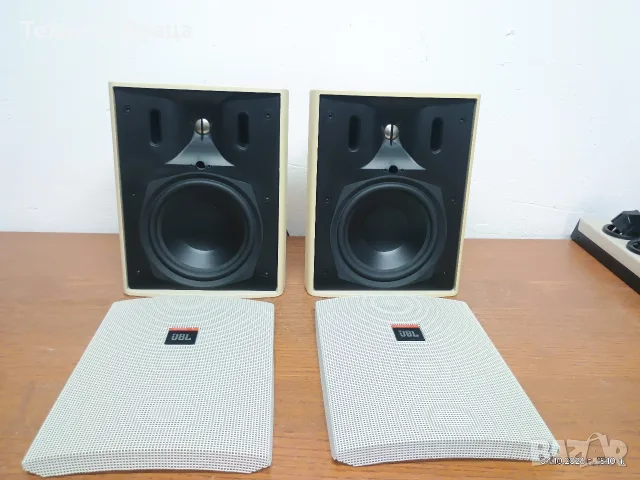 Висок клас тонколони JBL Control 25 с оригинални стойки за стена. Изпращам видео. 