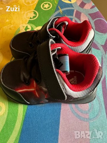 Нови оригинални Addidas Star Wars маратонки, снимка 2 - Детски маратонки - 42760347
