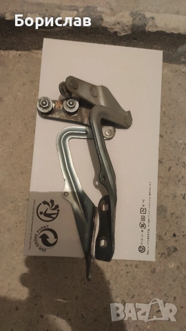 Продавам комплект панти за преден капак на Форд Фокус , снимка 2 - Части - 53047879