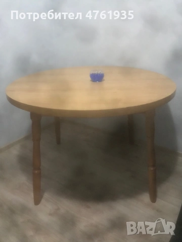 Дървена, разтегателна трапезна маса