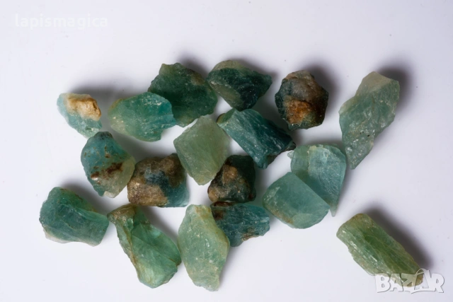 Лот естествени кристали грандидиерит 41ct
