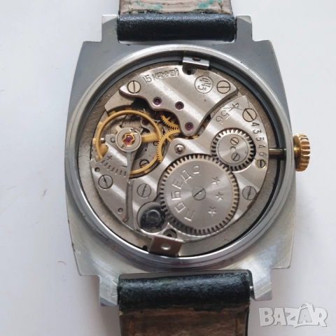 Механичен часовник Победа, снимка 3 - Антикварни и старинни предмети - 52027676