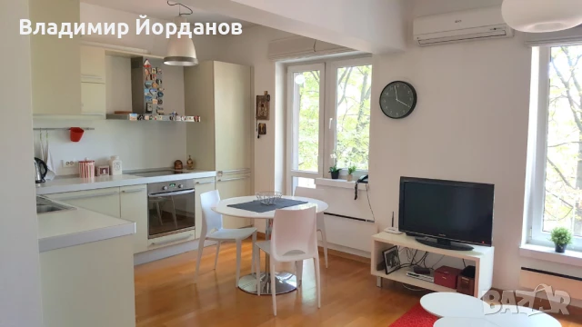 Продава 3-стаен луксозен апартамент в центъра на София 84 м2, снимка 2 - Апартаменти - 51083632